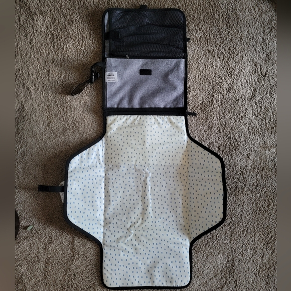 Pronto Signature Changing Station by Skip Hop in heathered gray - Picture 10 of 10